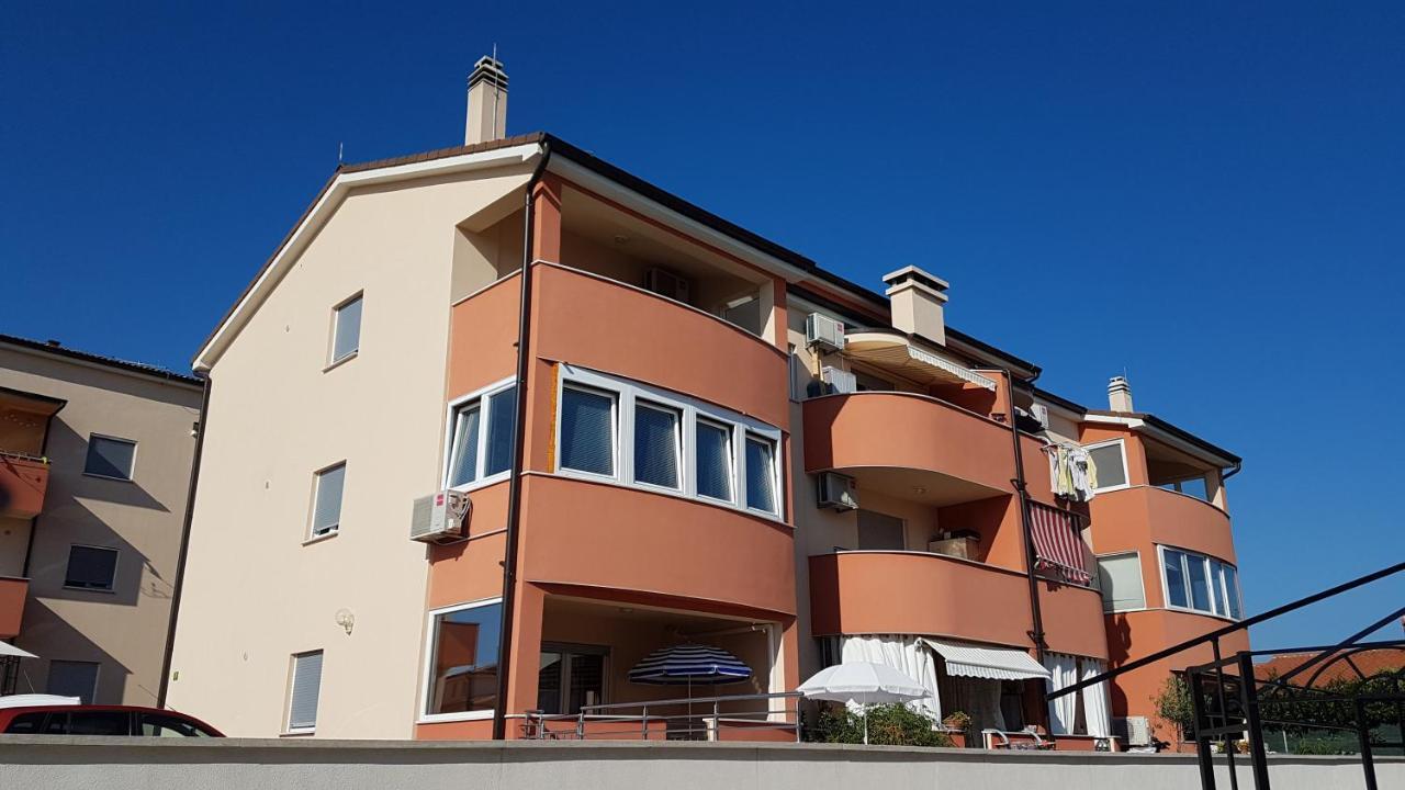 Apartment Orange Brist Pula Exterior photo